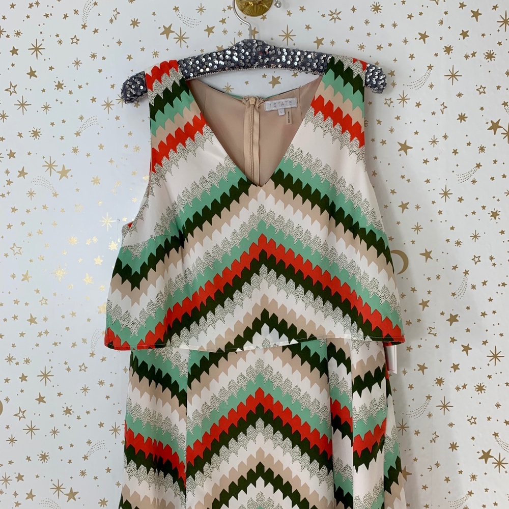 1.STATE | Sleeveless Chevron Print Dress - Picture 2 of 8